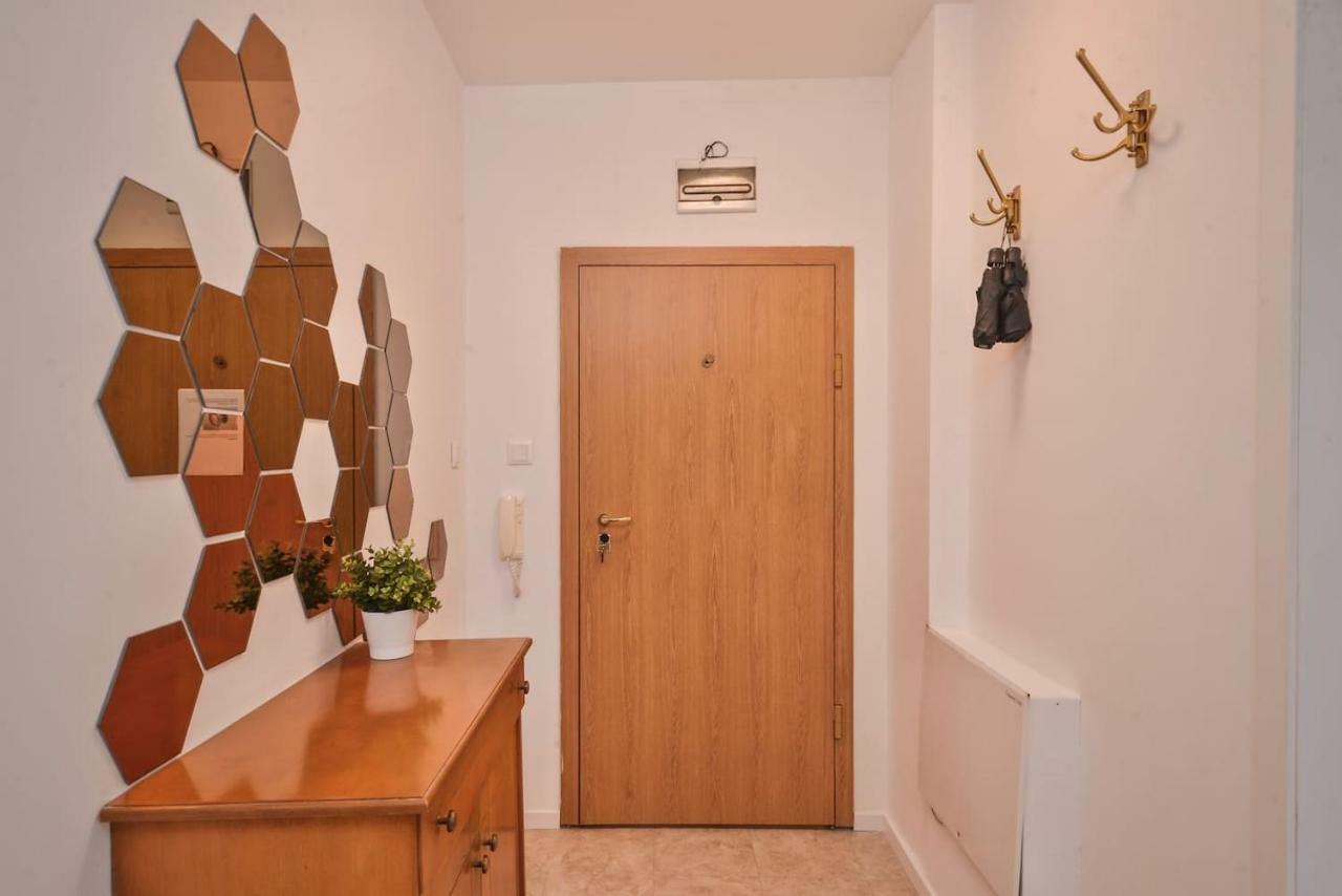 South Park, Vitosha View, 2-Bdr, 2-Bthr Apartment By Flat Mаnager Sofia Bagian luar foto