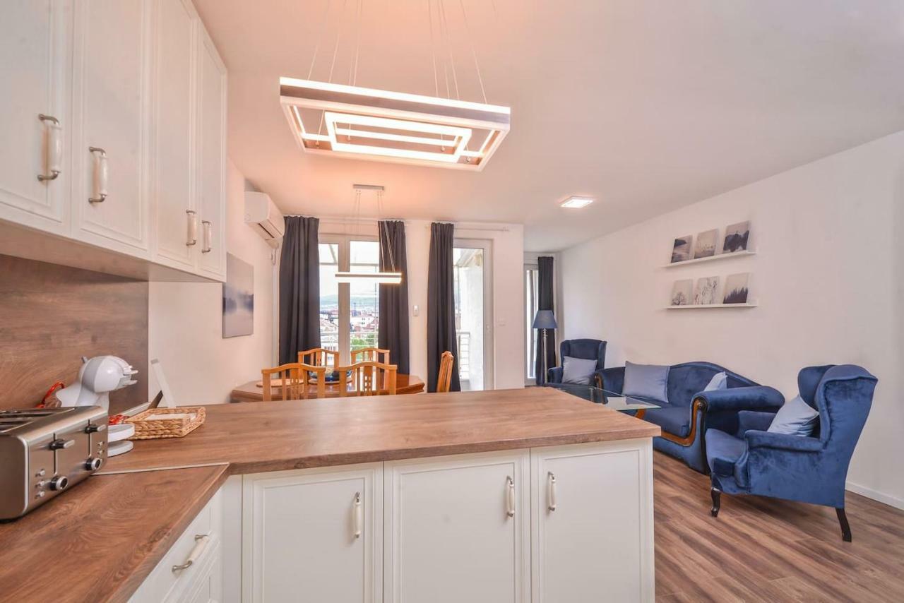 South Park, Vitosha View, 2-Bdr, 2-Bthr Apartment By Flat Mаnager Sofia Bagian luar foto